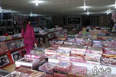 誠(chéng)信鑄就金橋——同江市同鑫對(duì)俄批發(fā)市場(chǎng)的繁榮之路